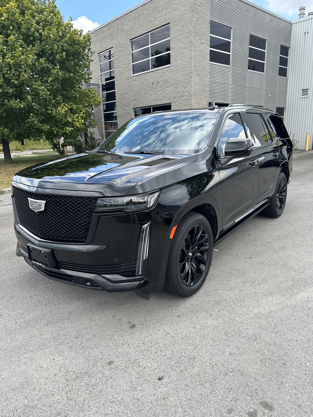 Cadillac Escalade noire après détaillage